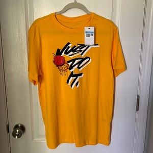NWT Men’s M Nike Tshirt